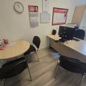 Berlin-Tempelhof Büro 1