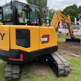 VIPA-Rent GmbH - Baumaschinenhandel und Baumaschinenverleih in Düsseldorf