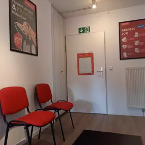 Mülheim-Saarn Wartebereich