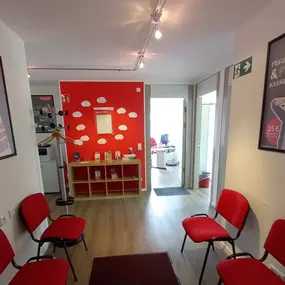 Mülheim-Saarn Wartebereich