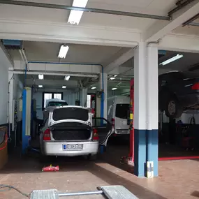 Bild von TourCar GmbH & CO KG