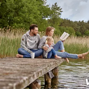 Die Bedürfnisse unserer Kunden liegen uns als Versicherer im Raum der Kirchen besonders am Herzen. Ihnen bieten wir modernen Versicherungsschutz, ethisch und nachhaltig. Damit sind wir ein wertvoller Begleiter in allen Fragen zu Versicherung und Vorsorge.