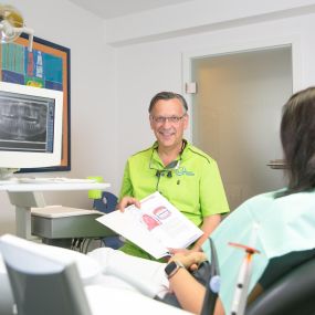 Zahnarzt Roßtal | Zahnarzt Dr. Klaus-Dieter Treuheit | Beratung