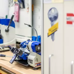 Holthausener Schlüsseldienst e.K. - Sicherheitstechnik in Düsseldorf