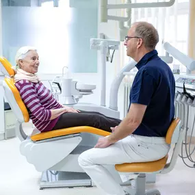 Zahnarzt  Ingolstadt | Zentrum Zahngesundheit | Dr. Ulmer • Valentinis & Kollegen | Behandlung