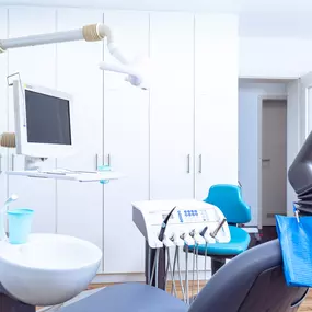 Zahnarztpraxis Dr. Volker Ludwig & Kollegen MVZ GmbH | Behandlungszimmer