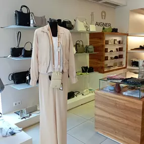 Bild von Damenmoden & Leder  Martin | Siegburg