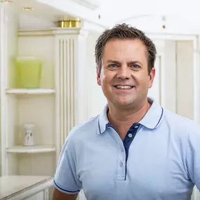 Herr Dr. Thomas Kerling in der Praxis am Standort Scheinfeld