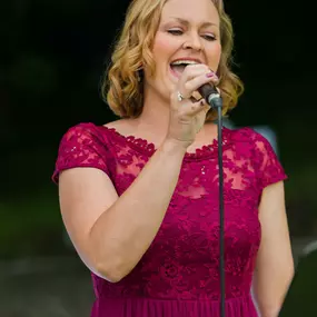 Live Musik zur Trauung, wunderschöner Gesang zur Hochzeit