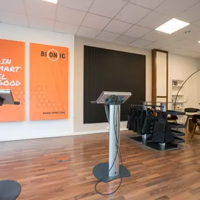 Bionic Sport EMS Fitnessstudio Trainingsfläche und Lounge Paderwall