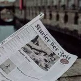 Kurier der Zeit -  Schlagzeilen – die damaligen Ereignisse der Bibel in die heutige Zeit gebracht