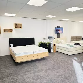 Zirbenbetten, Polster-/ Boxspringbetten, Holzbetten,  Matratzen & Lattenroste bei Göpfert - gesund schlafen in Echterdingen bei Stuttgart