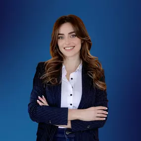 Eliona Hoxhaj - AXA Versicherungen Claus Decker - Kfz Versicherung in  Euskirchen