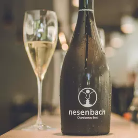 Das Nesenbach Brauhaus im DOQU: Neue Stuttgarter Küche mit frischen Zutaten aus der Region. Schwäbische Gerichte mit bayrischem Touch und exklusivem Augustiner Bräu.

Wir haben ganztägig geöffnet und bieten Ihnen vom Frühstück, über frische, wechselnde Mittagsgerichte, Apéro Angebote und Fingerfood, bis zum Event Catering am Abend, eine durchweg spannende Küche.