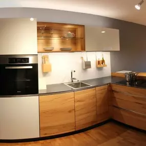 Team 7 Küche Linee/L1 in unserem Küchenstudio.