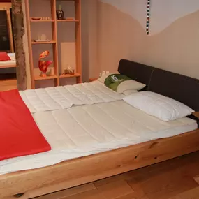 Unsere Bettenausstellung mit Betten von Team 7 und Hüsler Nest