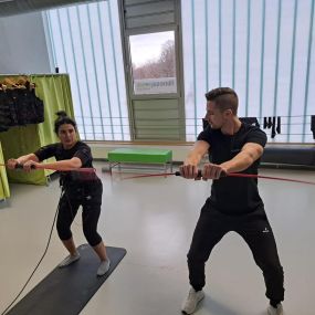 Ihr Fitnessstudio in München Nord mit Fokus auf gerätegestütztem Krafttraining und Gesundheit. Unser chipkartengesteuerter Zirkel, unser Beweglichkeitstrainingsbereich oder unsere Wassermassageliege – für jede Generation und jedes Trainingsziel ist etwas dabei.