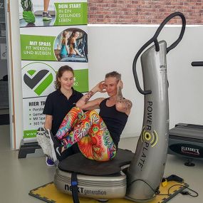 Ihr Fitnessstudio in München Nord mit Fokus auf gerätegestütztem Krafttraining und Gesundheit. Unser chipkartengesteuerter Zirkel, unser Beweglichkeitstrainingsbereich oder unsere Wassermassageliege – für jede Generation und jedes Trainingsziel ist etwas dabei.