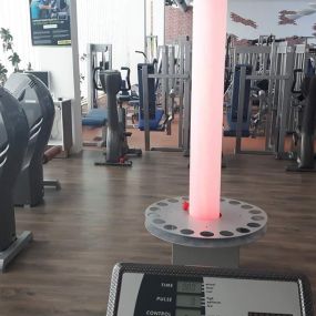 Ihr Fitnessstudio in München Nord mit Fokus auf gerätegestütztem Krafttraining und Gesundheit. Unser chipkartengesteuerter Zirkel, unser Beweglichkeitstrainingsbereich oder unsere Wassermassageliege – für jede Generation und jedes Trainingsziel ist etwas dabei.