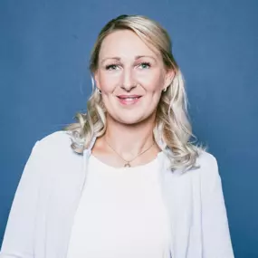 Birgit Hoffmann - AXA Versicherungen Claus Decker - Kfz Versicherung in  Gummersbach