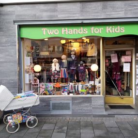 Bild von Two Hands for Kids I Kindermode Köln | Neu & Second Hand