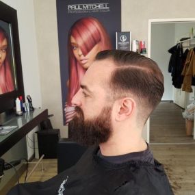 Bild von Pure Hairstyle UG Friseure | München