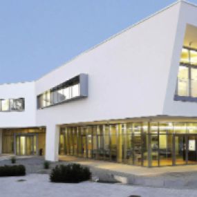 Weißes Haus - Glas und Fenster | Delta Glaserei GmbH | München