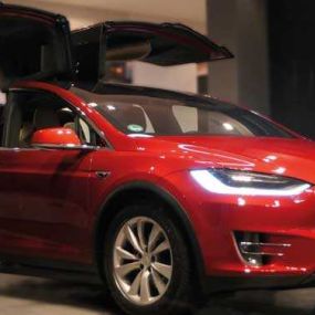 TESLA MODEL X VERSICHERUNG