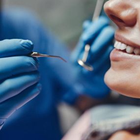 Langjährige Erfahrung - Zahnarztpraxis Stefan von Ostranitza |  Zahnarzt Zahnersatz Parodontologie | München