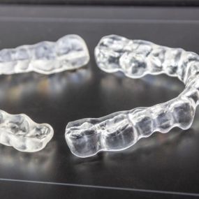 Schienentherapie - Zahnarztpraxis Stefan von Ostranitza |  Zahnarzt Zahnersatz Parodontologie | München