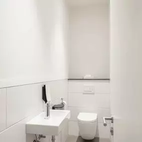 Toilet Five-Bedroom