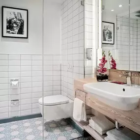 Comfort double room bathroom