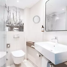 Bathroom comfort single room