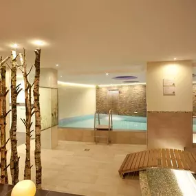 Pool - indoor