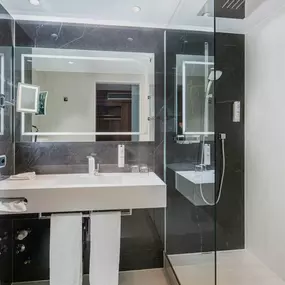 Guest Room Bath