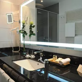 Bathroom Deluxe Room