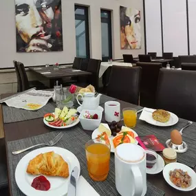 Breakfast area