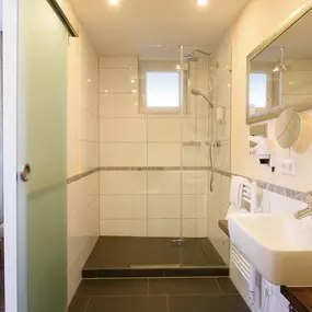 Suite Bathroom