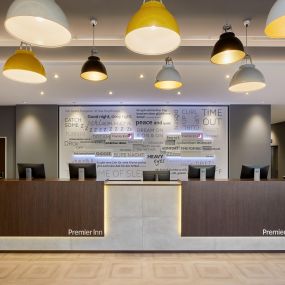 Premier Inn Hamburg City Zentrum reception