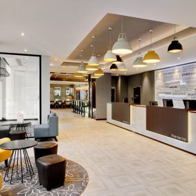 Premier Inn Hamburg City Zentrum reception