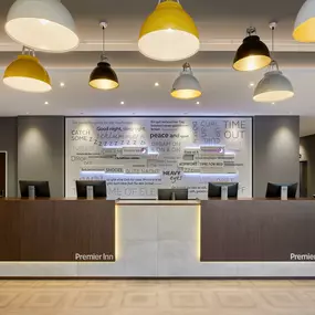 Premier Inn Hamburg City Zentrum reception