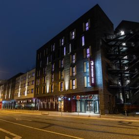 Premier Inn Hamburg St. Pauli hotel exterior