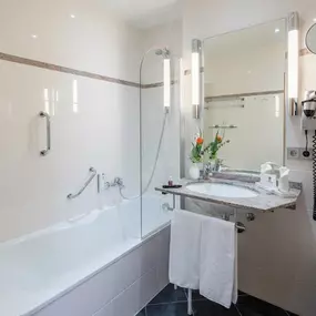 bathroom with bathtub