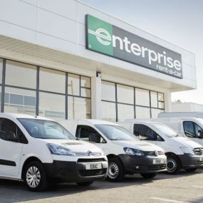 Bild von Enterprise Autovermietung und Transporter - Stuttgart-Vaihingen