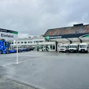 Bild von Enterprise Autovermietung und Transporter - Siegen