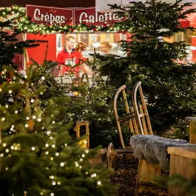 Tagesausflug in Schleswig Holstein. Shoppingausflug in das Designer Outlet Neumünster. Designer Marken zu Outlet Preisen; Weihnachtsgeschenke shoppen, Weihnachtslounge, Crepe und Glühwein