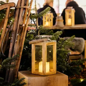 Tagesausflug in Schleswig Holstein. Shoppingausflug in das Designer Outlet Neumünster. Designer Marken zu Outlet Preisen; Weihnachtsgeschenke shoppen, festliche Atmosphäre, Weihnachtszeit, Weihnachtslounge, leckere Crepes und Glühwein