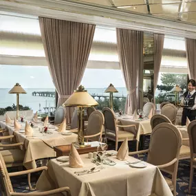 Seeterrassen-Restaurant mit Ostseeblick im Maritim Seehotel Timmendorfer Strand