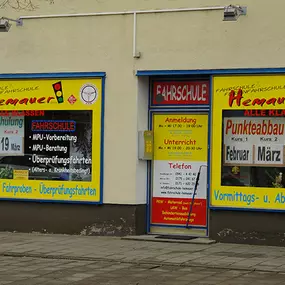 Bild von FAHRSCHULE / Ferienfahrschule und Handicapfahrschule Hemauer GmbH