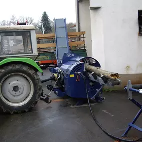 Bild von Raum Kfz-, Garten- u. Landtechnik